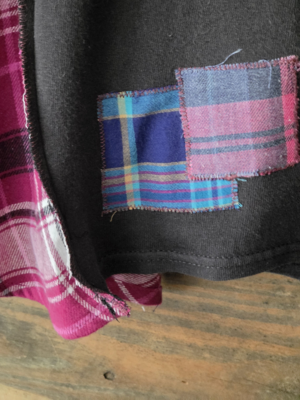 MTV Black Graphic Tee with Plaid Long Sleeves - Picture 6 of 8